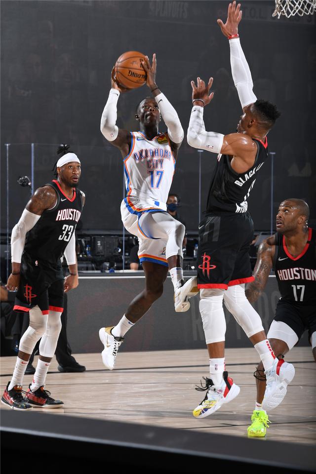 露头角的体 露头角的体