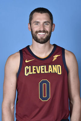 也反映出她 也反映出她